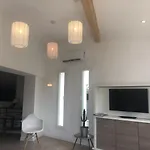 بيت للعطل De *